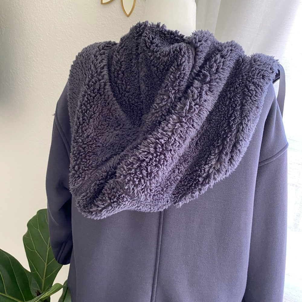 Cozy & soft jacket! - Picture 2 of 3